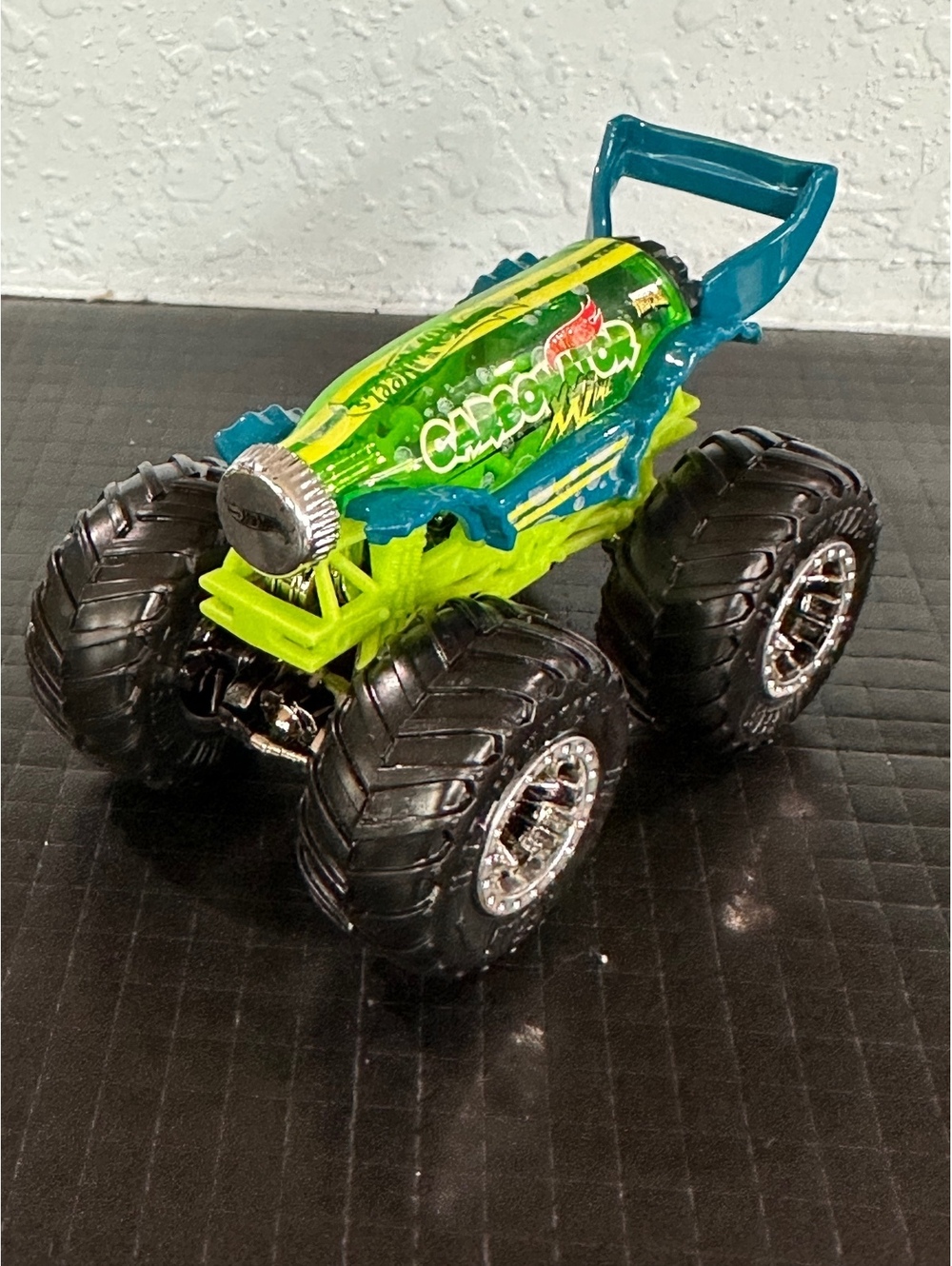 Hot Wheels Cambotator XL Monster Truck Toy Car